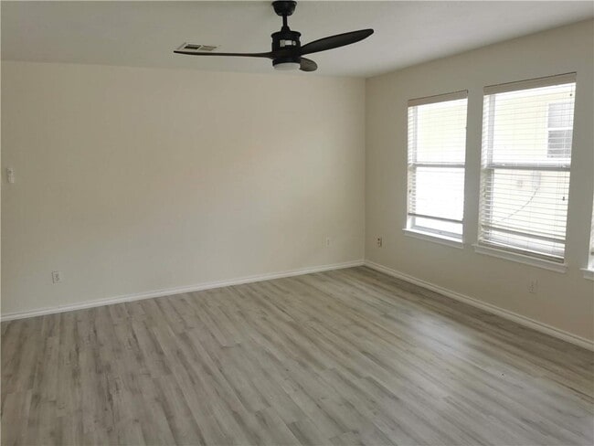 Photo - 3207 Barksdale Dr