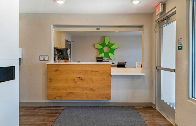 Furnished Studio-Detroit - Rochester Hills