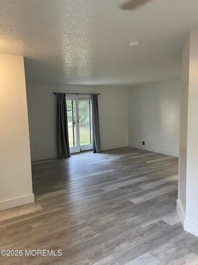 Photo - 141 Aster Ct