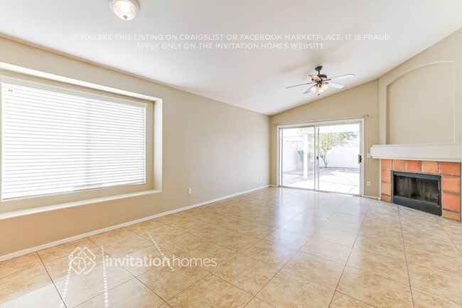 Photo - 1391 E Gary Dr