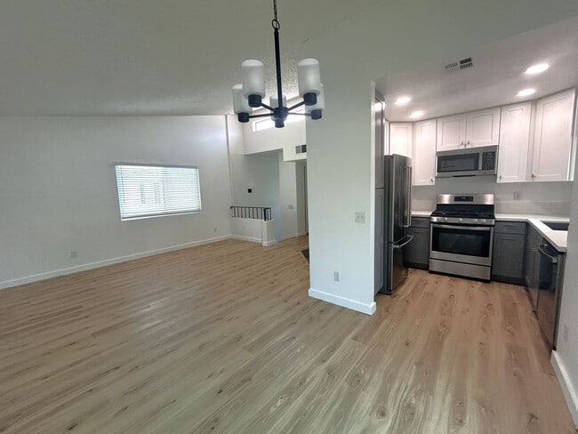 8325 Spring Desert Pl