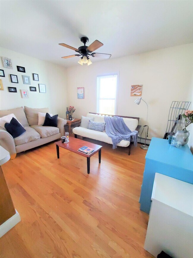 Photo - 389 Columbia St Unit 3