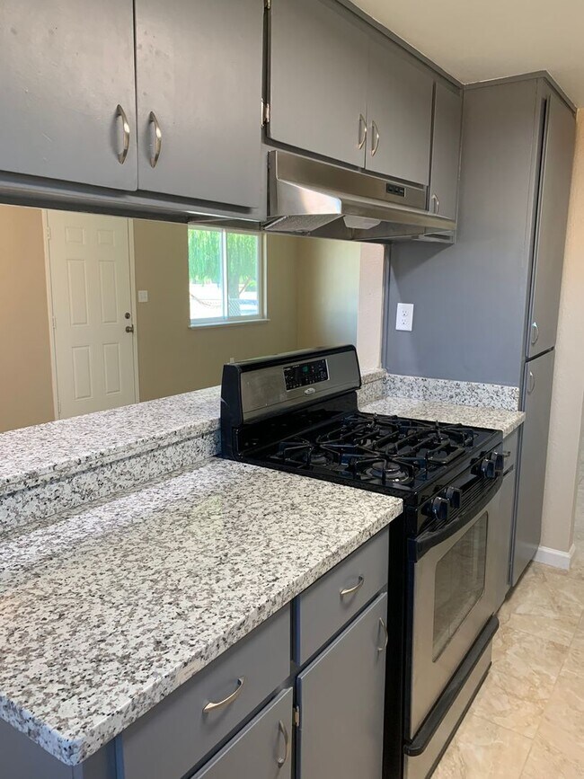 Prime location! 3 bed 2 bath house for ren... House Rental in