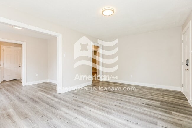 Photo - 1801 Vance St