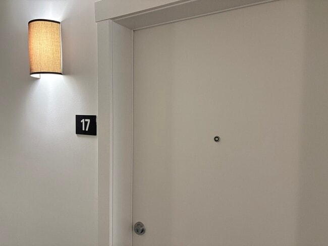 320 Mills Rd Unit 17