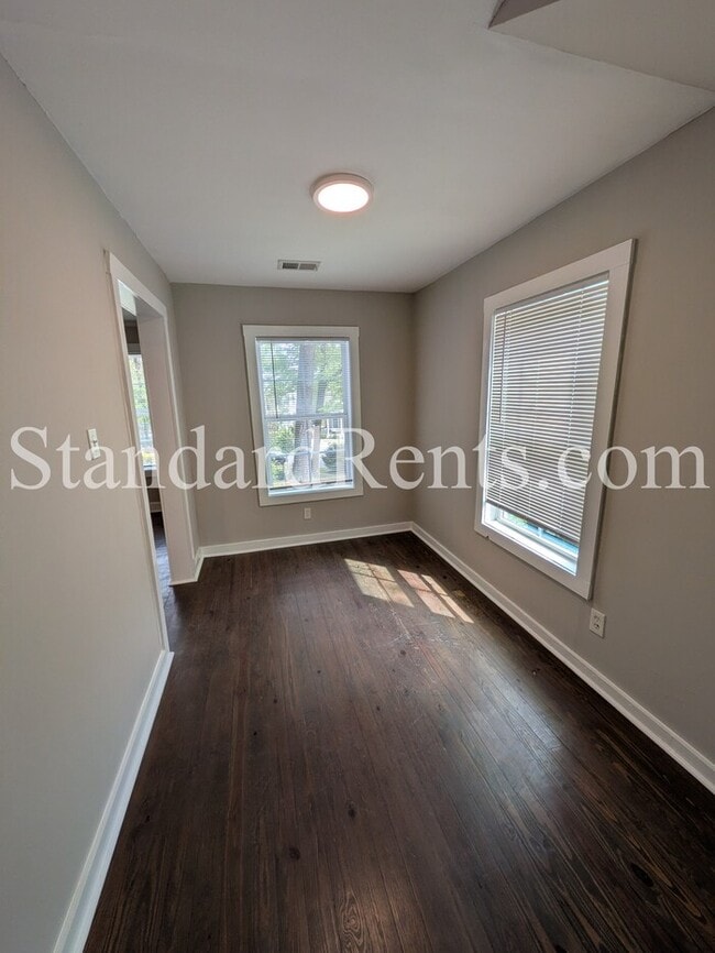 Photo - 1770 Wenlock St NW