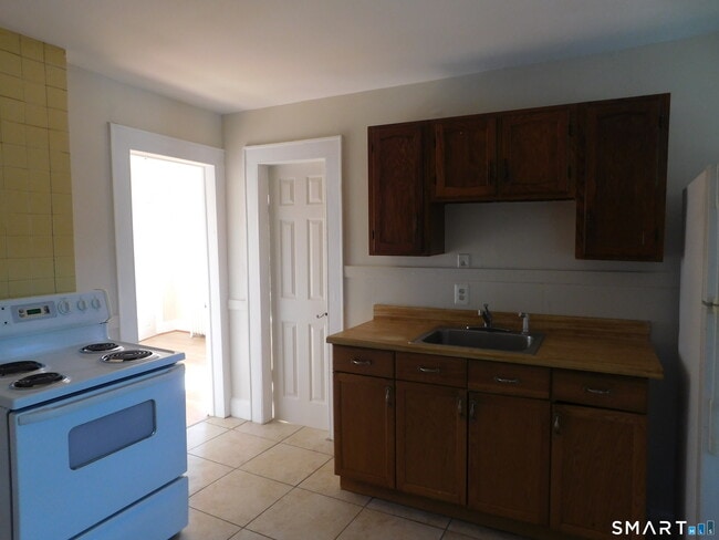 Photo - 227-231-231 Edna Ave Unit 3