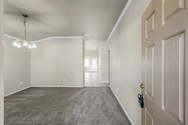 Photo - 3139 Lodgemist Ln