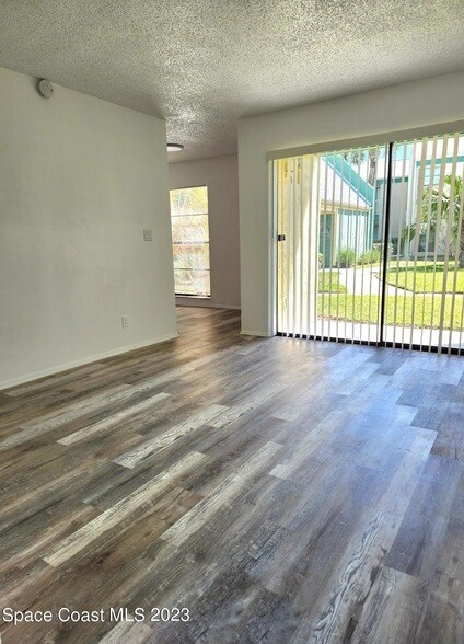 Photo - 1225 N Wickham Rd Unit 212