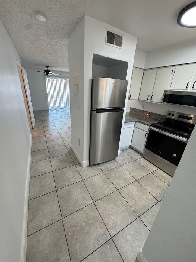 Photo - 1197 Bentley Rd Unit 4