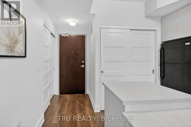 Photo - 2785 Baseline Rd Unité 207