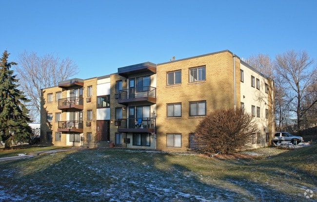 Photo - Seven Eleven Apartments