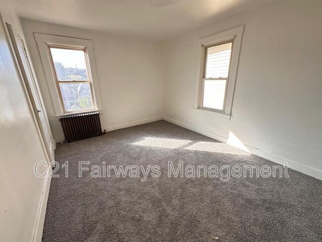 Photo - 304 Erie Ave