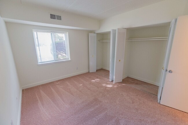 Sample Bedroom - Paoli Place Arms Apartments