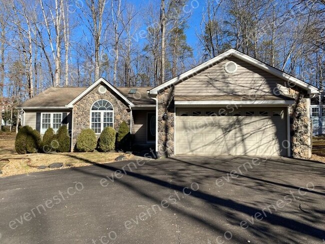 Photo - 103 Winchester Ln House