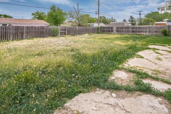 Photo - 1124 W Juniper Dr