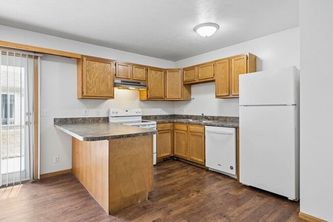 Building Photo - 600-602 Lamont Unit 600