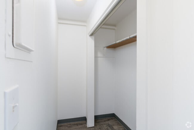 0BR, 1BA - 450SF - Living Room - The Samantha