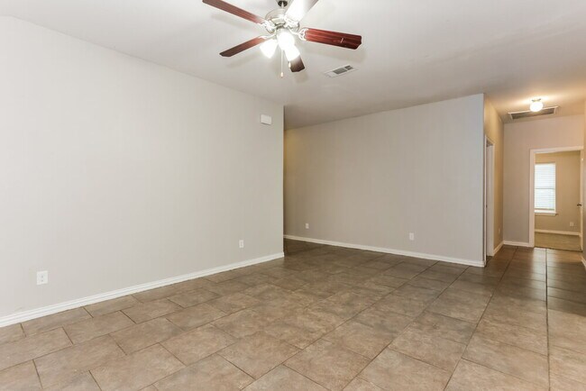 Photo - 7616 Rainbow Creek Dr