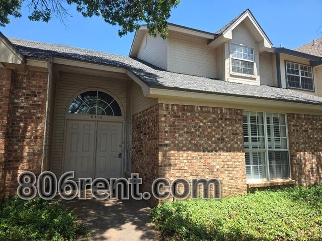 Building Photo - Awesome 2-Story 2/2/2 Townhouse in Southwe...