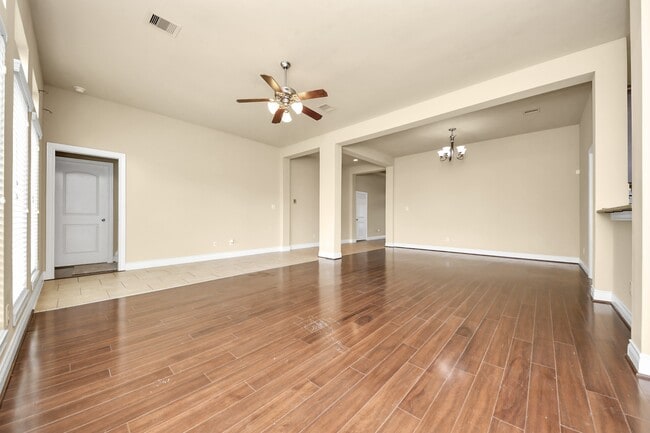 Photo - 5315 Troutline Ln