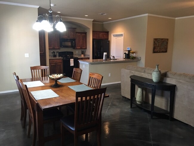 Photo - 6010 Nancy Ellen St