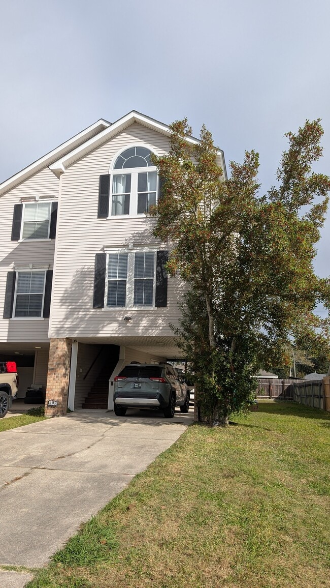 Building Photo - 39 Brandon Hall Dr