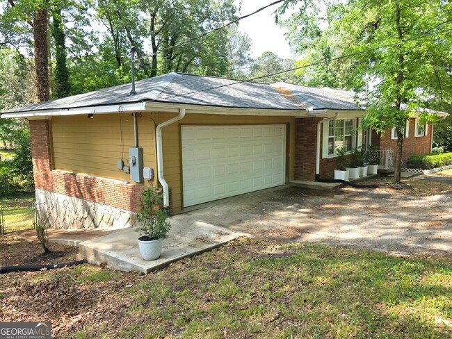 Photo - 3596 Indian Rock Rd SW