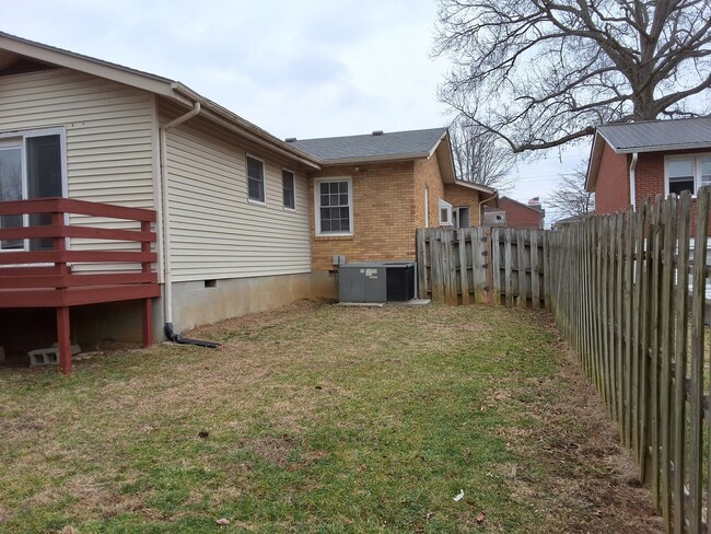 Photo - Beautiful Cozy 3 Bed, 2 Bath House located in the heart of Elizabethtown