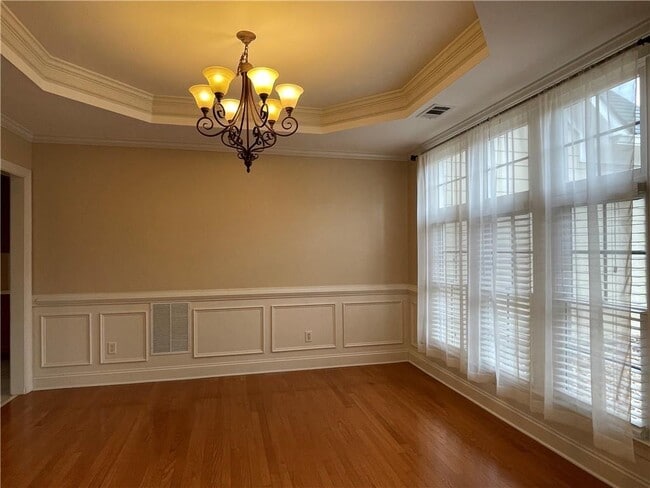 Photo - 245 Gladeside Path