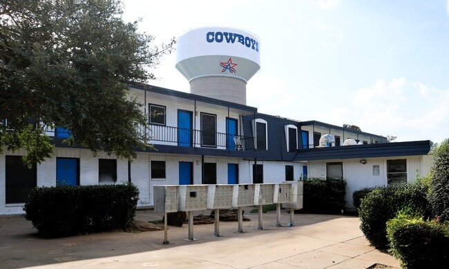 Las Palmas Courtyard - Las Palmas