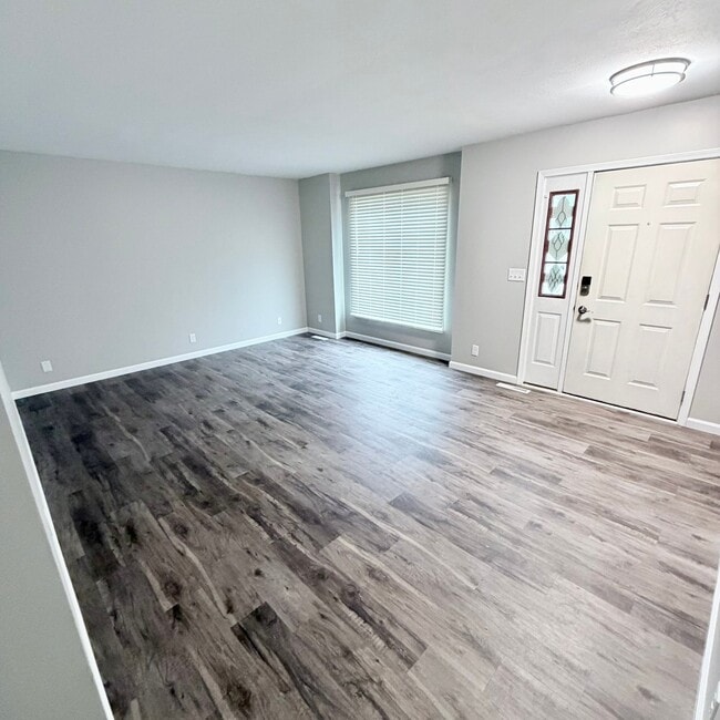 Photo - 924 Merrill Ct S Unit 924