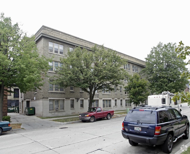 Building Photo - 1303 Cass