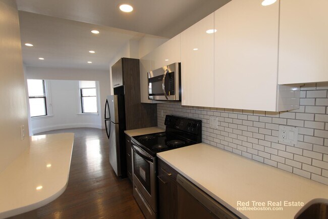 503 Beacon St Unit 5