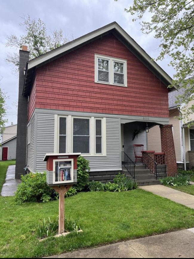 Photo - 876 Courtney St NW Unidad 876 CourtneyStreet