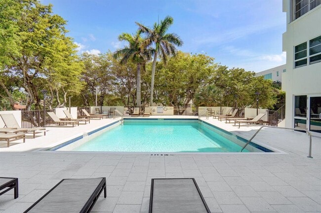 Photo - 340 Sunset Dr Unidad 505