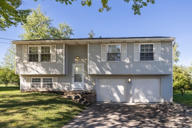 Photo - 2737 Overdale Dr