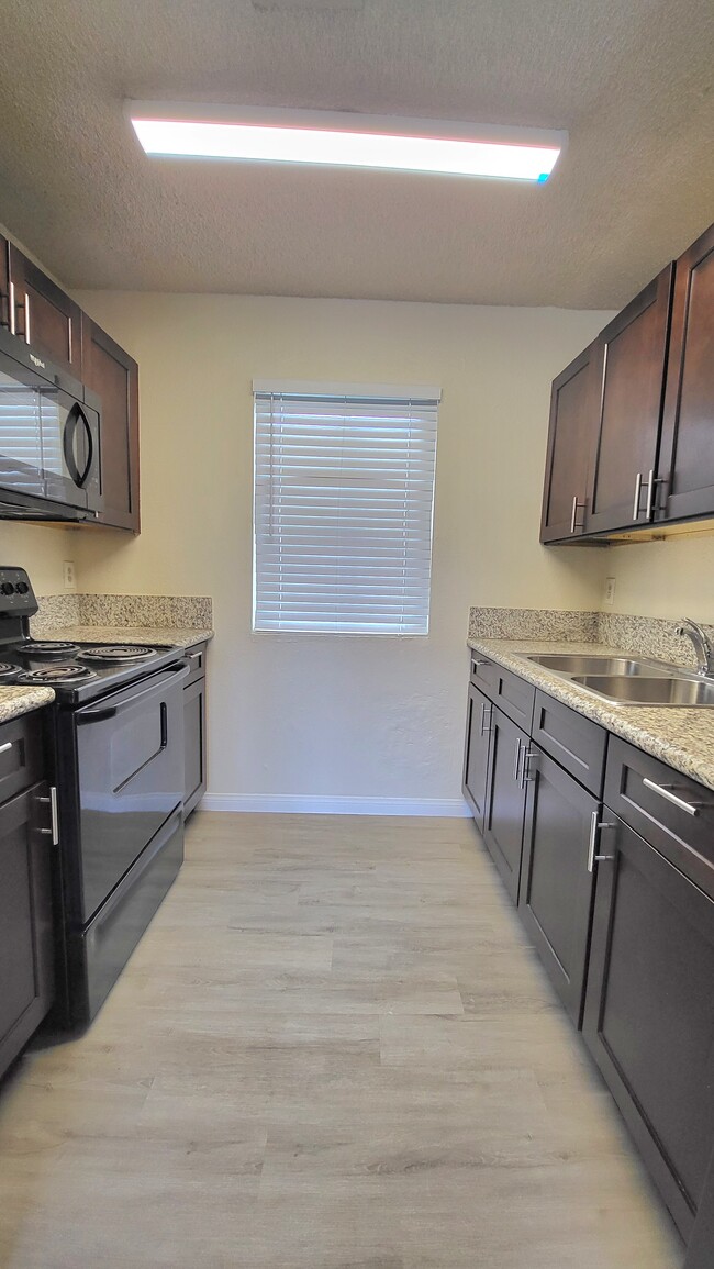 Merlayne Apartments - Merlayne Apartments