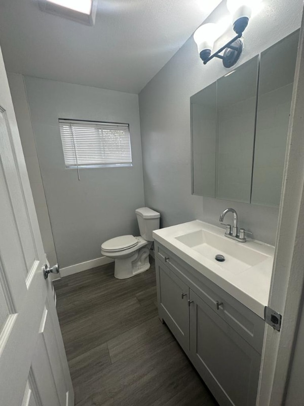 Photo - 16121 Clark Ave Unidad 2