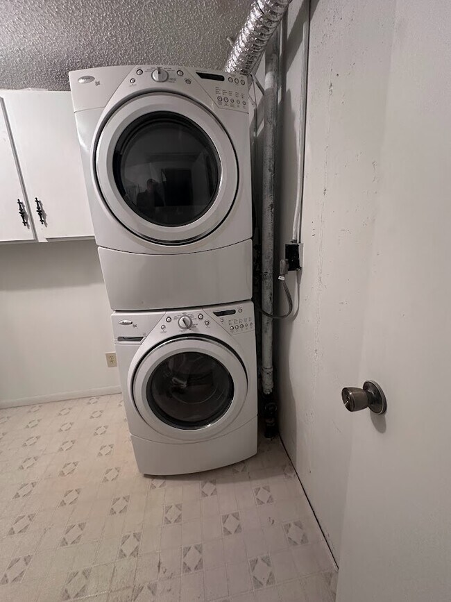 1304 Overlook Dr Rental House Rental in Manhattan, KS