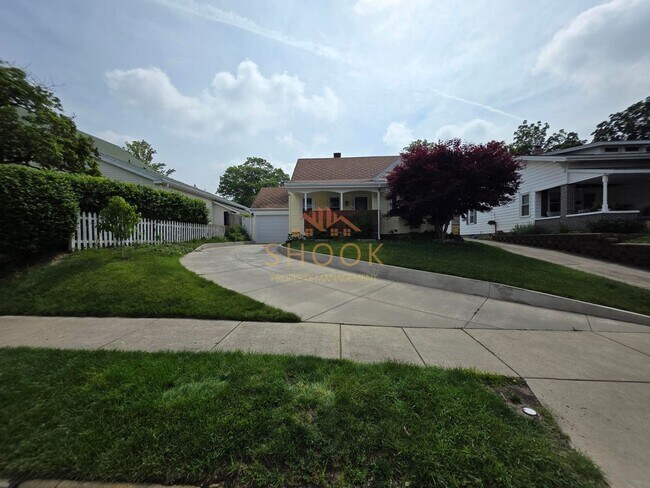 Photo - UNIQUE AND COZY 3 BR + BONUS ROOM HOME