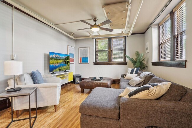 3006 W 44th St