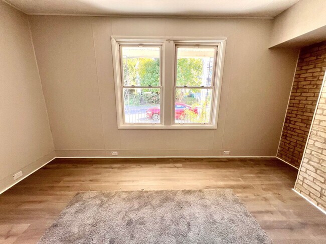 Photo - 1320 Irwin St Unit 1