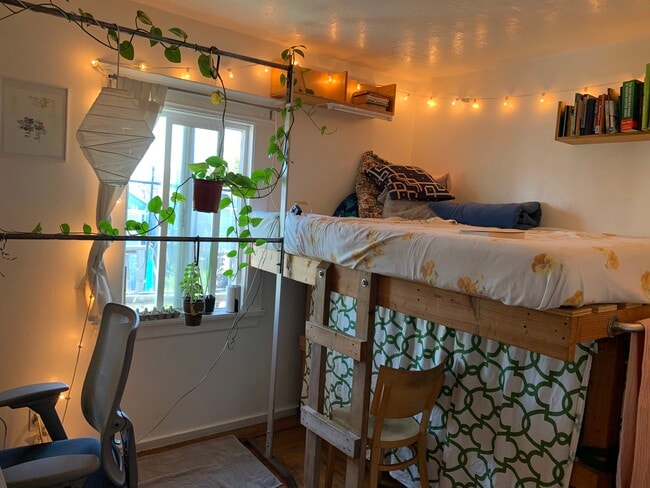Photo - 685 28th St Townhome