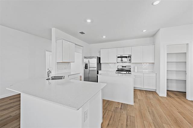 Photo - 808 Blackhawk Dr