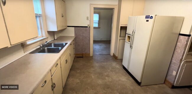 Photo - 1026 Oxford Ave