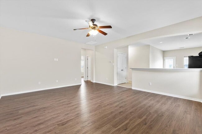 Photo - 1001 Hyde Park Dr