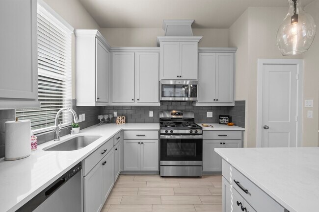 Photo - 308 N Spotted Fern Dr
