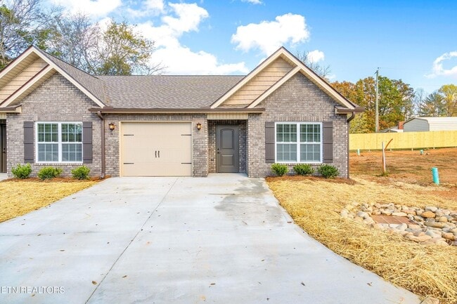 Building Photo - 7357 Grn Ests Wy Unit 21