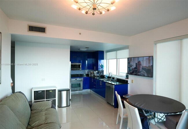 Building Photo - 60 SW 13th St Unit 1901